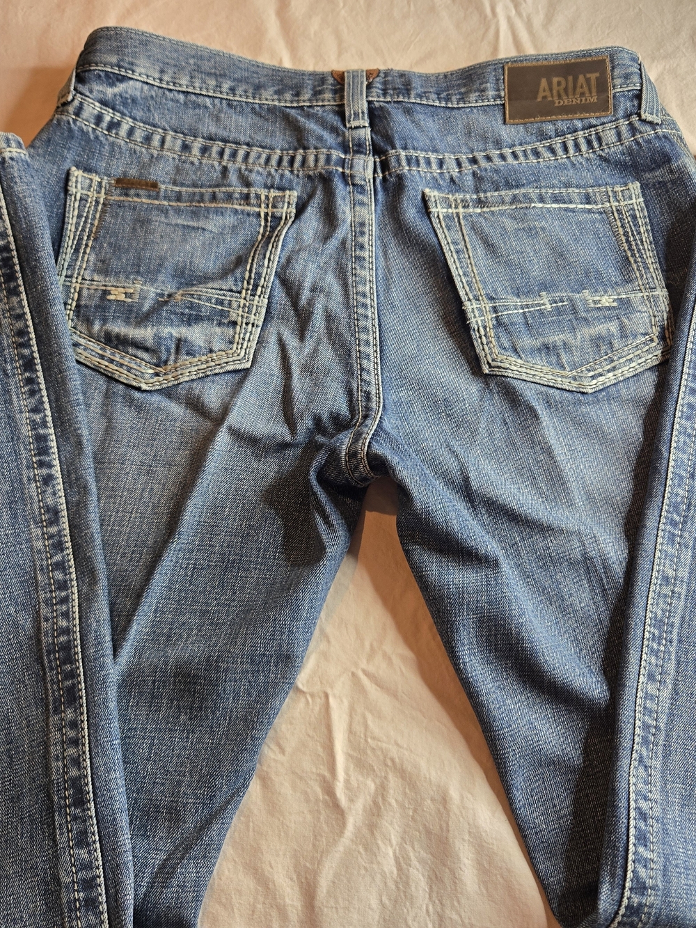 Ariat Relaxed Boot Cut Jeans in Medium Blue Denim - Picture 3 of 3